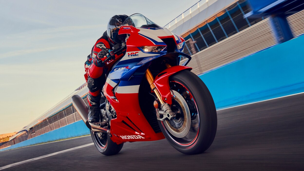 Honda Sport On-Road Motorcycles | Honda Powersports Canada
