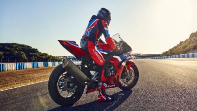 Honda Sport On Road Motorcycles Honda Powersports Canada