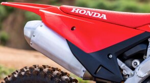 The exhaust of a Honda CRF450R