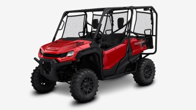 Image en studio orientée vers la gauche du Pioneer 1000-3P EPS.